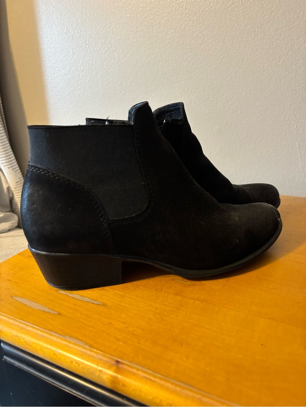 Steve Madden Black Suede Chelsea Ankle Boots